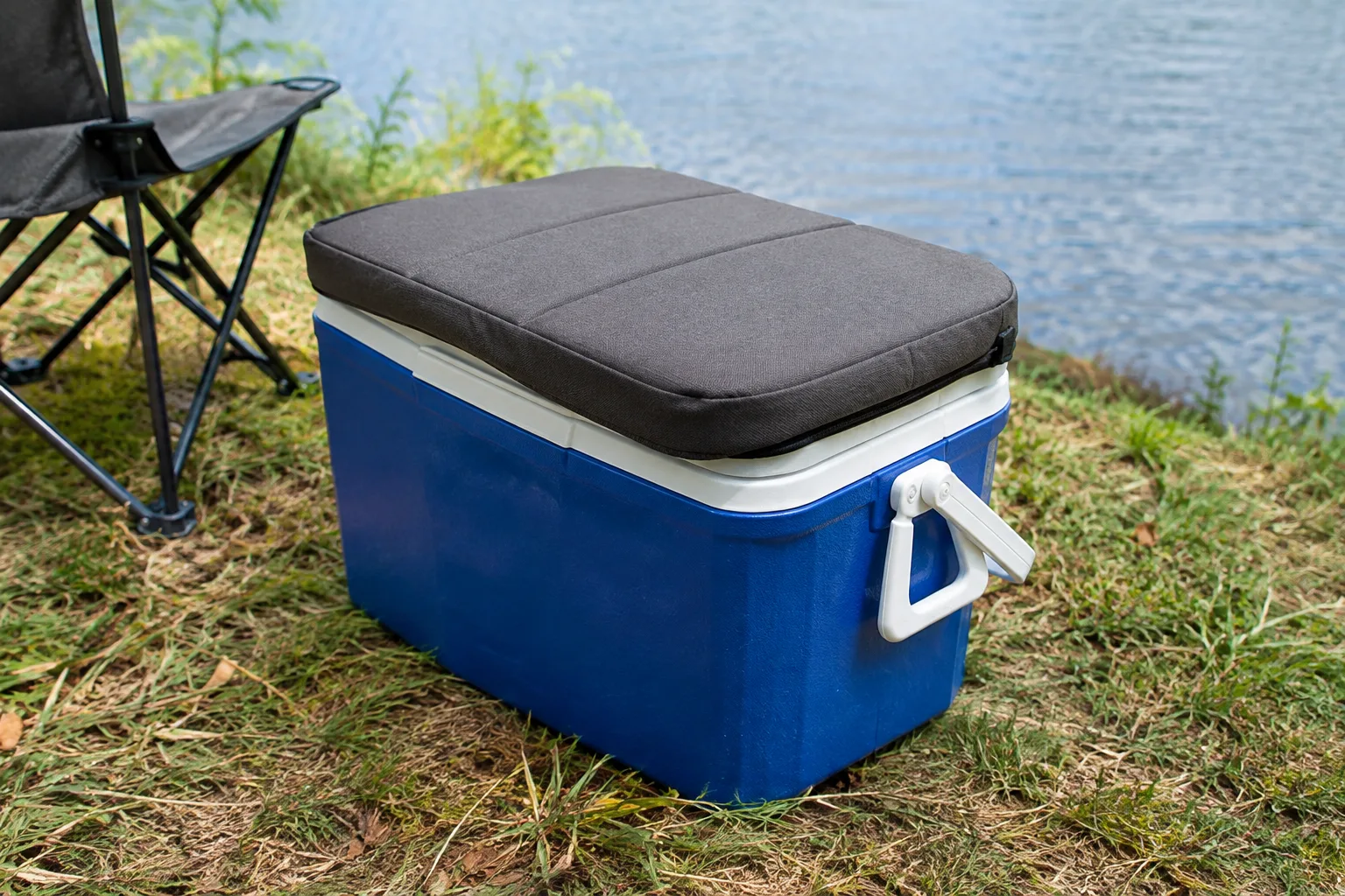 Kuehlbox-Sitzpolster selber machen: Komfortables DIY-Zubehoer fuer das Outdoor-Erlebnis