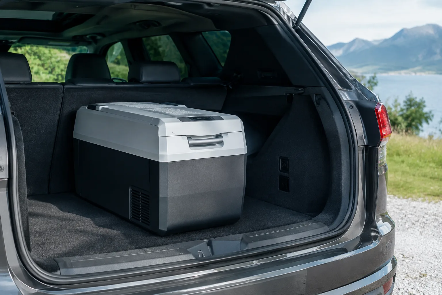 Kuehlboxen im Auto nutzen: Anleitung fuer Reisen, Pausen und lange Fahrten